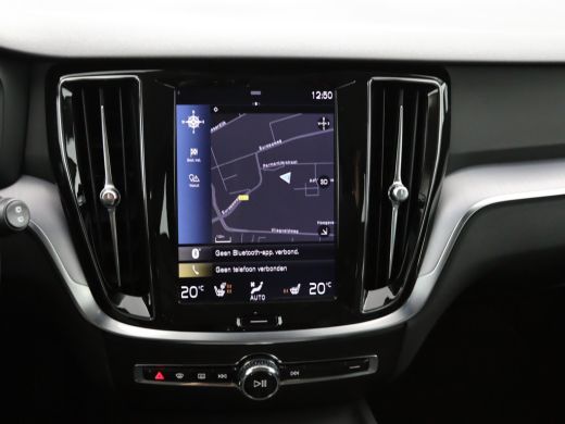 Volvo  V60 T5 | Leder | Trekhaak | Standkachel | 19 Inch | Adapative Cruise | BLIS ActivLease financial lease