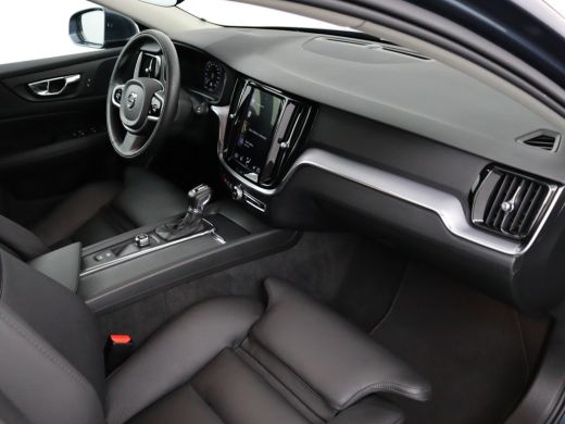 Volvo  V60 T5 | Leder | Trekhaak | Standkachel | 19 Inch | Adapative Cruise | BLIS ActivLease financial lease