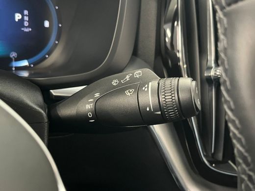 Volvo  XC60 B5 Momentum Business | Google | Camera | Pdc v+a | Stoelen en stuur verwarming | ActivLease financial lease