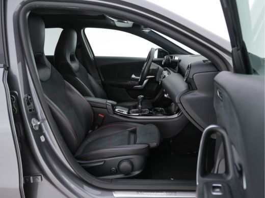Mercedes A-Klasse 180 Business Solution AMG-Sport-Pack *PANO | WIDE-SCREEN-COCKPIT | FULL-LED | LEATHER-MICROFIBRE ... ActivLease financial lease