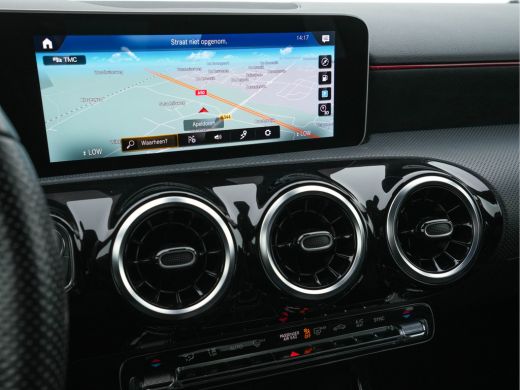 Mercedes A-Klasse 180 Business Solution AMG-Sport-Pack *PANO | WIDE-SCREEN-COCKPIT | FULL-LED | LEATHER-MICROFIBRE ... ActivLease financial lease