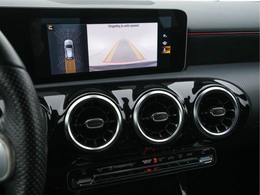 Mercedes A-Klasse 180 Business Solution AMG-Sport-Pack *PANO | WIDE-SCREEN-COCKPIT | FULL-LED | LEATHER-MICROFIBRE ... ActivLease financial lease