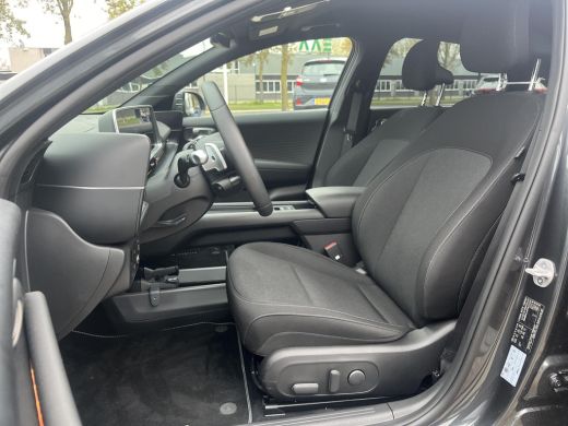 Hyundai IONIQ 6 Connect 77 kWh | Unieke "Try before you buy" kans! | Vraag een van onze verkoopadviseurs voor de ... ActivLease financial lease