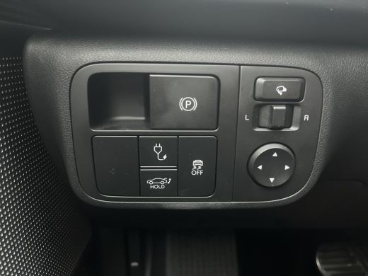 Hyundai IONIQ 6 Connect 77 kWh | Unieke "Try before you buy" kans! | Vraag een van onze verkoopadviseurs voor de ... ActivLease financial lease