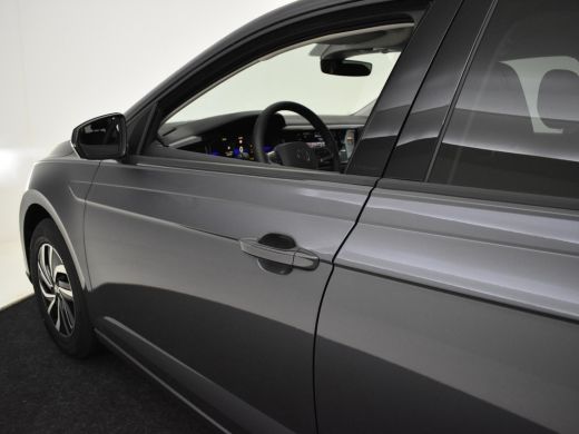 Volkswagen Polo 1.0 TSI 95 5MT Life Parkeersensoren voor en achter (Park Distance Control) ActivLease financial lease
