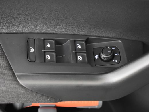 Volkswagen Polo 1.0 TSI 95 5MT Life Parkeersensoren voor en achter (Park Distance Control) ActivLease financial lease