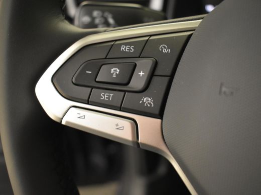 Volkswagen Polo 1.0 TSI 95 5MT Life Parkeersensoren voor en achter (Park Distance Control) ActivLease financial lease