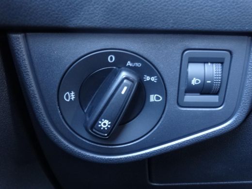 Volkswagen Polo 1.0 TSI 95 5MT Life Parkeersensoren voor en achter (Park Distance Control) ActivLease financial lease