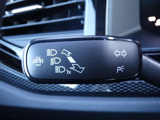 Volkswagen Polo 1.0 TSI 95 5MT Life Parkeersensoren voor en achter (Park Distance Control) ActivLease financial lease