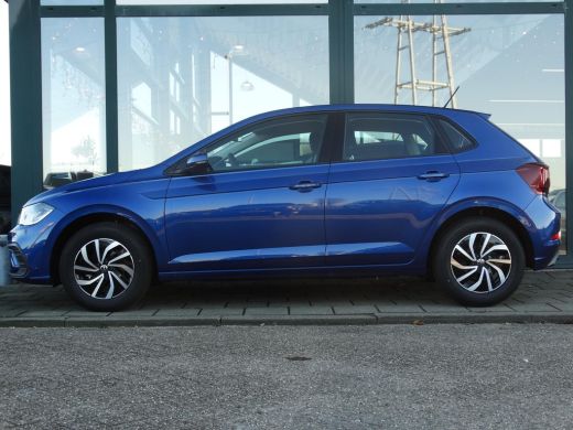 Volkswagen Polo 1.0 TSI 95 5MT Life Parkeersensoren voor en achter (Park Distance Control) ActivLease financial lease