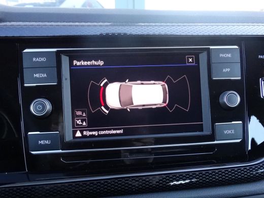 Volkswagen Polo 1.0 TSI 95 5MT Life Parkeersensoren voor en achter (Park Distance Control) ActivLease financial lease