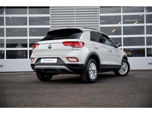 Volkswagen T-Roc 1.0 TSI 110 6MT Life Zijruiten achter en achterruit getint, 65% lichtabsorberend ActivLease financial lease