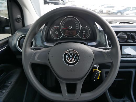 Volkswagen up! 1.0 MPI 65 5MT ActivLease financial lease