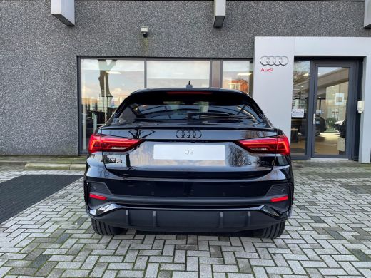 Audi Q3 Sportback 45 TFSI e 245 S tronic S edition Automatisch | Grootlichtassistent | Achteruitrijcamera | Optiekp... ActivLease financial lease
