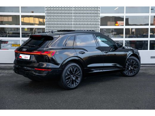 Audi Q8 e-tron 55 quattro 408 1AT S edition Competition Automatisch | Sportstoelen voor | Privacy glas (donker g... ActivLease financial lease