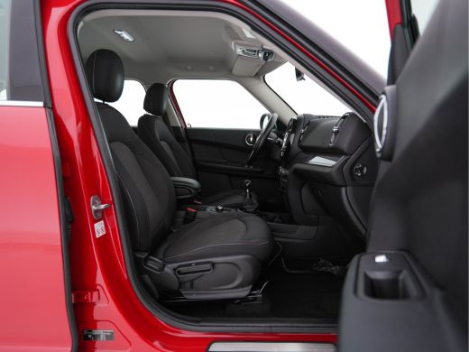 Mini Countryman 1.5 One *AIRCO | CRUISE | PDC | APP-CONNECT | AMBIENT-LIGHT | COMFORT-SEATS | 16"ALU* ActivLease financial lease