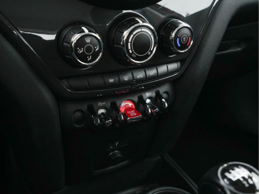 Mini Countryman 1.5 One *AIRCO | CRUISE | PDC | APP-CONNECT | AMBIENT-LIGHT | COMFORT-SEATS | 16"ALU* ActivLease financial lease