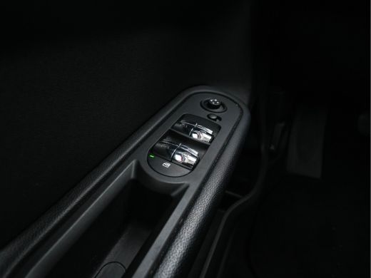 Mini Countryman 1.5 One *AIRCO | CRUISE | PDC | APP-CONNECT | AMBIENT-LIGHT | COMFORT-SEATS | 16"ALU* ActivLease financial lease