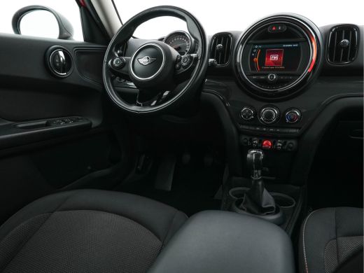 Mini Countryman 1.5 One *AIRCO | CRUISE | PDC | APP-CONNECT | AMBIENT-LIGHT | COMFORT-SEATS | 16"ALU* ActivLease financial lease