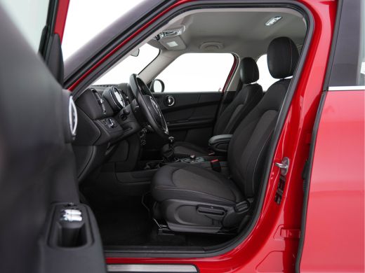 Mini Countryman 1.5 One *AIRCO | CRUISE | PDC | APP-CONNECT | AMBIENT-LIGHT | COMFORT-SEATS | 16"ALU* ActivLease financial lease