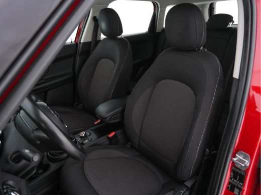 Mini Countryman 1.5 One *AIRCO | CRUISE | PDC | APP-CONNECT | AMBIENT-LIGHT | COMFORT-SEATS | 16"ALU* ActivLease financial lease