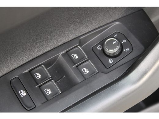 Volkswagen Taigo 1.0 TSI 110PK DSG Aut. R-Line Business | Navigatie | 18'' LMV | ACC | Stoelverwarming | Black Pak... ActivLease financial lease