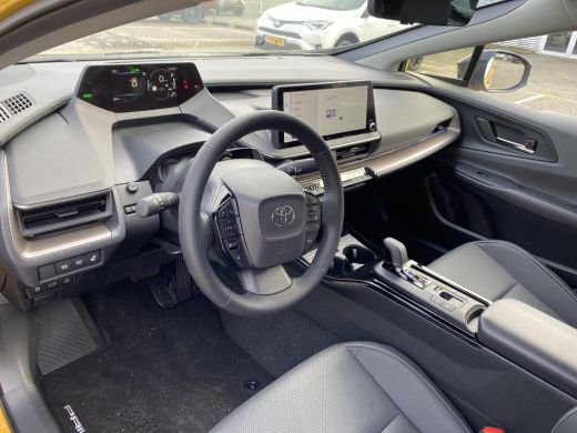 Toyota Prius 2.0 Plug-in Solar Edition ActivLease financial lease