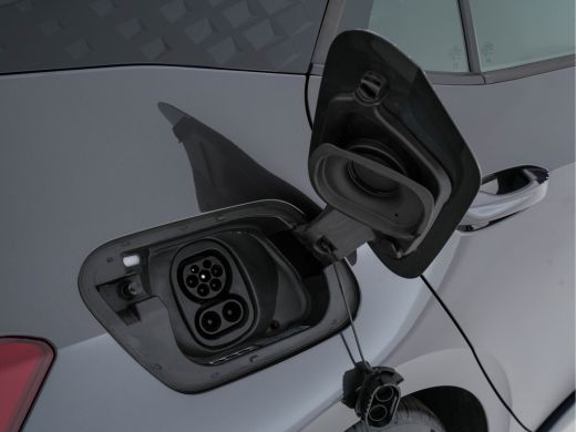 Seat Born Adrenaline 62 kWh [ 3-Fase ] (INCL-BTW) *HEAT-PUMP | ADAPTIVE-CRUISE | FULL-LED | MICROFIBRE | SU... ActivLease financial lease
