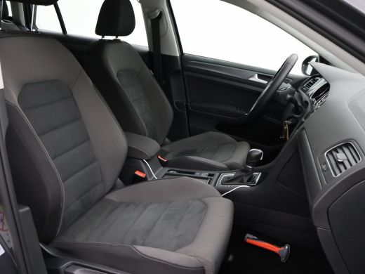 Volkswagen GOLF Variant 1.5 TSI 130 PK DSG AUT. + MASSAGE / ADAPTIVE CRUISE / CARPLAY / STOELVERW. ActivLease financial lease