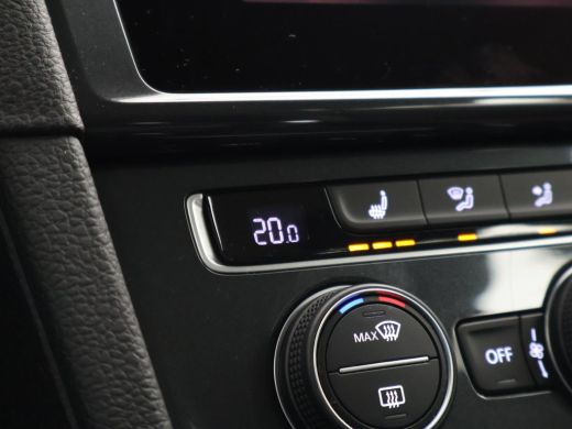 Volkswagen Golf 1.5 TSI 130 PK DSG AUT. + MASSAGE / ADAPTIVE CRUISE / CARPLAY / STOELVERW. ActivLease financial lease