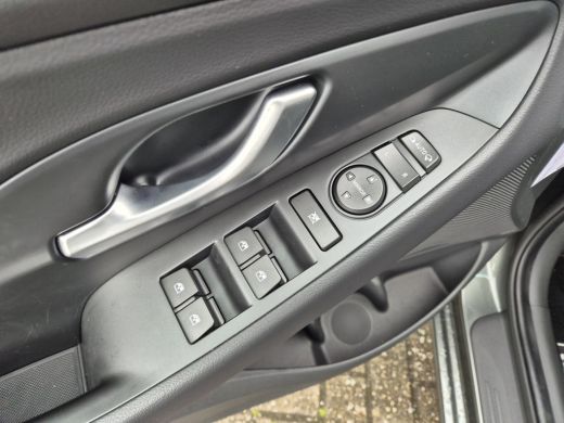 Hyundai i30 Wagon 1.0 T-GDi MHEV Comfort Smart Cruise Control | Achteruitrijcamera | Apple Carplay | Skiluik | ActivLease financial lease