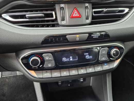 Hyundai i30 Wagon 1.0 T-GDi MHEV Comfort Smart Cruise Control | Achteruitrijcamera | Apple Carplay | Skiluik | ActivLease financial lease