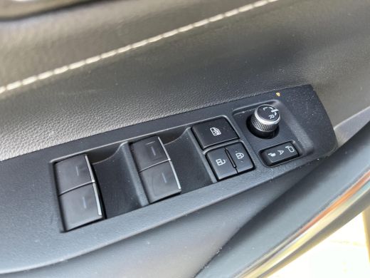 Suzuki Swace 1.8 Hybrid Style ActivLease financial lease