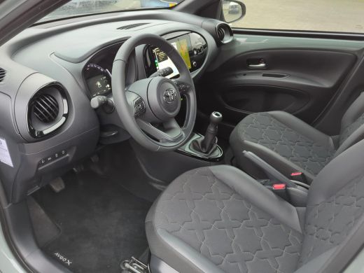 Toyota Aygo X 1.0 VVT-i MT Envy | Bi-Tone| NIEUWE AUTO | Android Auto | Apple Carplay | ActivLease financial lease