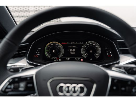 Audi A6 Avant 50 TFSI e quattro S edition | Adaptive cruise | Trekhaak | Achteruitrijcamera | 21 inch | O... ActivLease financial lease