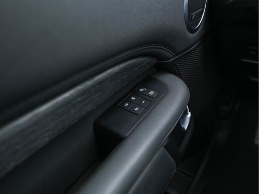 Land Rover Discovery 3.0 Td6 First Edition 7-pers. "WINDSOR" *PANO | FULL-LED | MERIDIAN-AUDIO | NAPPA-FULL-LEATHER | ... ActivLease financial lease