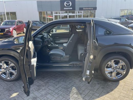 Mazda MX-30 e-SkyActiv EV 145 Prime-line 36 kWh | Climate | Cruise | Parkeerhulp | ActivLease financial lease
