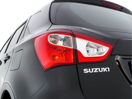 Suzuki S-Cross 1.6 High Executive-Pack Aut. *PANO | XENON | VOLLEDER | NAVI-FULLMAP | CAMERA | ECC | PDC | CRUIS... ActivLease financial lease