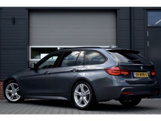 BMW 3 Serie Touring 318i M Sport Shadow Edition | NL-Auto | Digital Display | Audio Media Pack | Groot Navi P...