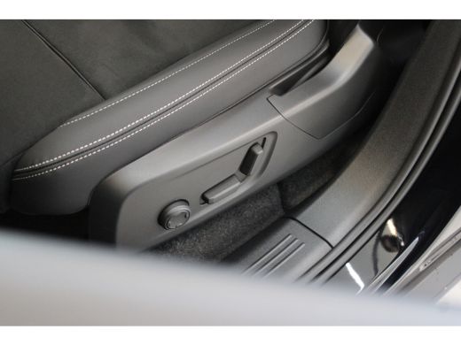 Volvo  XC40 Twin Motor 408PK Ultimate | Getint Glas | Pixel LED | Panoramadak | 20" | Nubuck Interieur | Elek... ActivLease financial lease