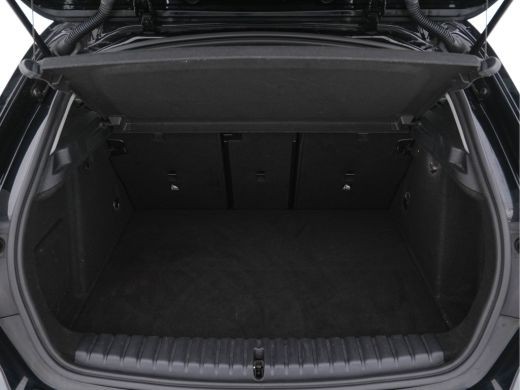 BMW 1 Serie 116d Executive Edition Sport-Line (INCL-BTW) *DIGI-COCKPIT | FULL-LED | NAVI-FULLMAP | LEATHER-MI... ActivLease financial lease