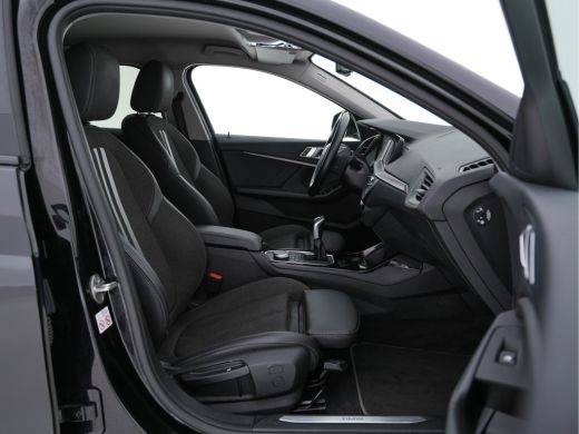 BMW 1 Serie 116d Executive Edition Sport-Line (INCL-BTW) *DIGI-COCKPIT | FULL-LED | NAVI-FULLMAP | LEATHER-MI... ActivLease financial lease