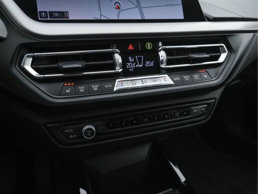 BMW 1 Serie 116d Executive Edition Sport-Line (INCL-BTW) *DIGI-COCKPIT | FULL-LED | NAVI-FULLMAP | LEATHER-MI... ActivLease financial lease