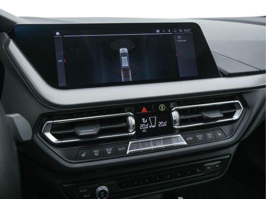 BMW 1 Serie 116d Executive Edition Sport-Line (INCL-BTW) *DIGI-COCKPIT | FULL-LED | NAVI-FULLMAP | LEATHER-MI... ActivLease financial lease