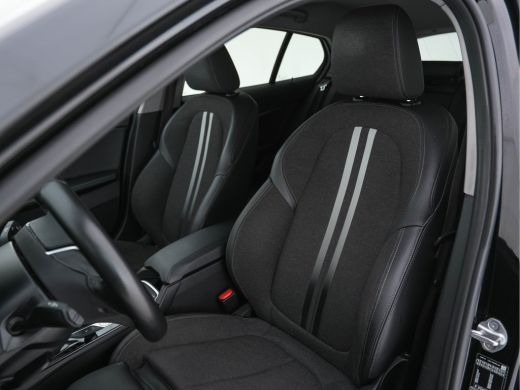 BMW 1 Serie 116d Executive Edition Sport-Line (INCL-BTW) *DIGI-COCKPIT | FULL-LED | NAVI-FULLMAP | LEATHER-MI... ActivLease financial lease