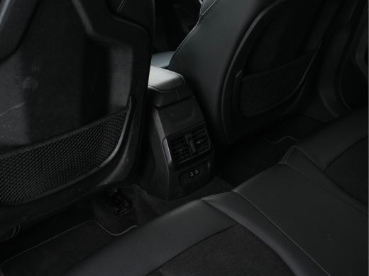 BMW 1 Serie 116d Executive Edition Sport-Line (INCL-BTW) *DIGI-COCKPIT | FULL-LED | NAVI-FULLMAP | LEATHER-MI... ActivLease financial lease