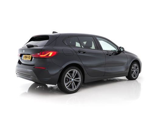 BMW 1 Serie 116d Executive Edition Sport-Line (INCL-BTW) *DIGI-COCKPIT | FULL-LED | NAVI-FULLMAP | LEATHER-MI... ActivLease financial lease
