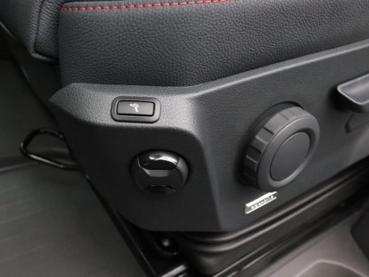 Volkswagen Crafter 35 2.0 TDI L3H3 Exclusive HERO pakket | Leder |  Stoelverwarming | Geveerde Massage stoel | Parke... ActivLease financial lease