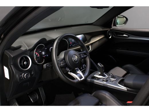 Alfa Romeo Stelvio 2.0 280 pk AWD Veloce Leder | Adaptieve Cruise | 20' LM Velgen | Geheugen | Camera | Stoel / Stuu... ActivLease financial lease