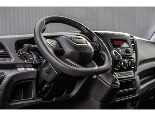 Iveco Daily **35S16V 2.3 L4H2 | Automaat | Euro 6 | 157 PK | Climate | 3500 KG Trekgewicht | MF Stuur | 3-Per... ActivLease financial lease